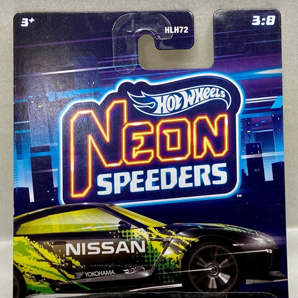 Hot Wheels Neon Speeders 2017 Nissan GT-R (R35) 3:8 Black Yellow Green 3/8 3
